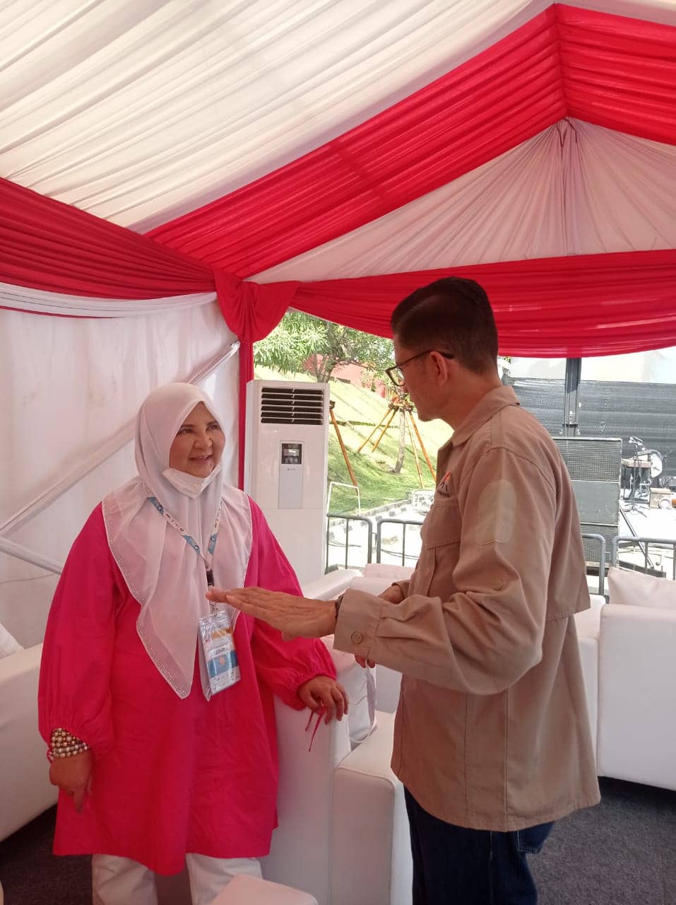 Hadir di Pembukaan Kejuaraan Dunia Panjat Tebing, Nevi Zuairina Dukung Atlet Indonesia Jadi Juara Dunia