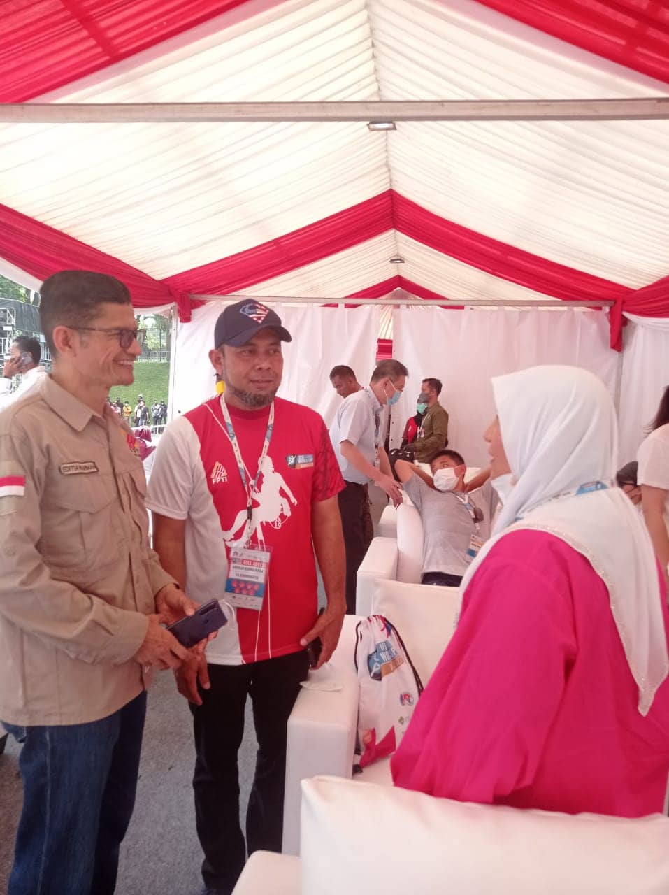 Hadir di Pembukaan Kejuaraan Dunia Panjat Tebing, Nevi Zuairina Dukung Atlet Indonesia Jadi Juara Dunia