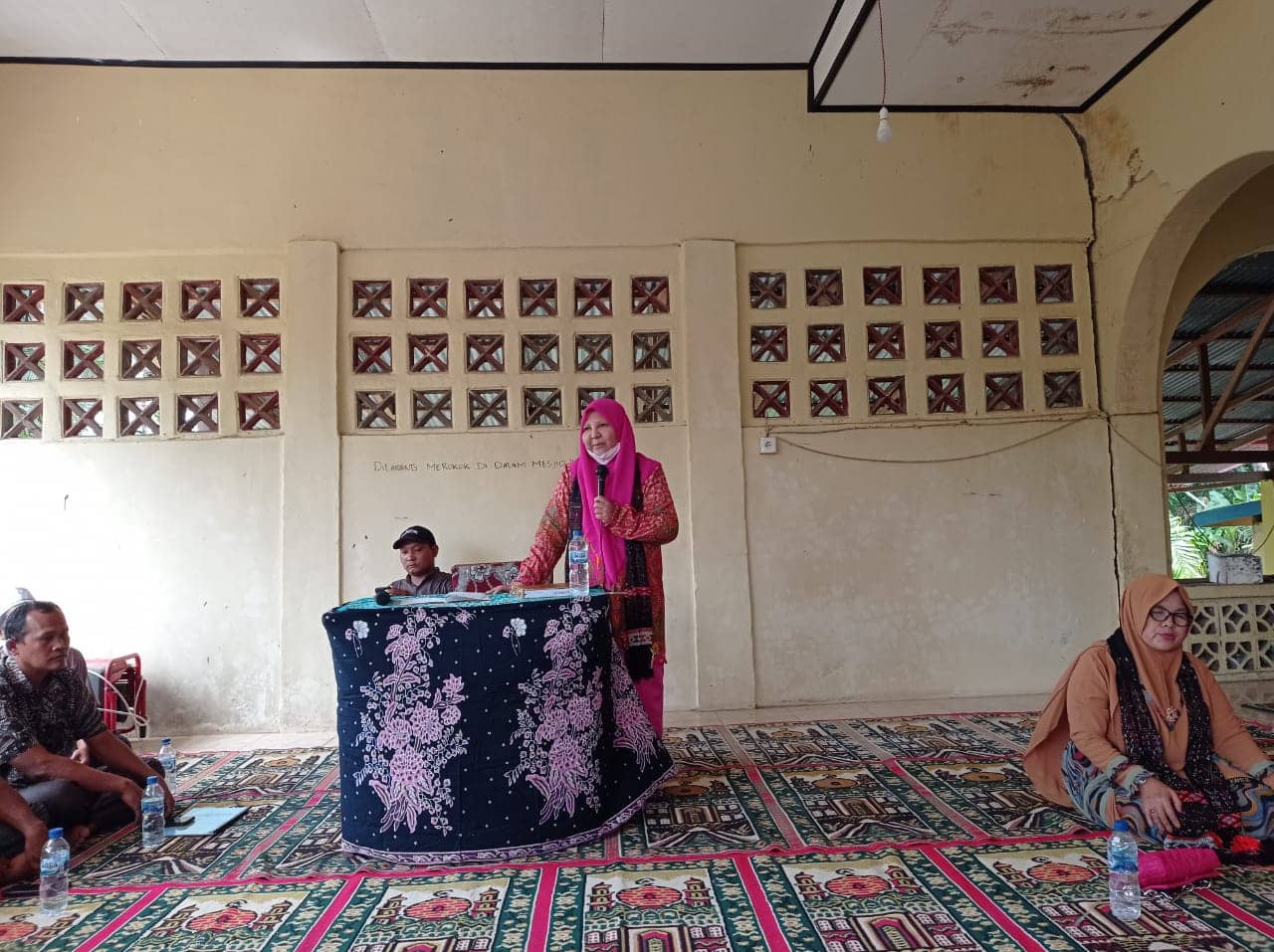 Silaturahmi dg orang tua siswa penerima beasiswa PIP tingkat SMP dan kelompok perikanan di jorong sungai manis nagari tarung² Kec. Rao Pasaman