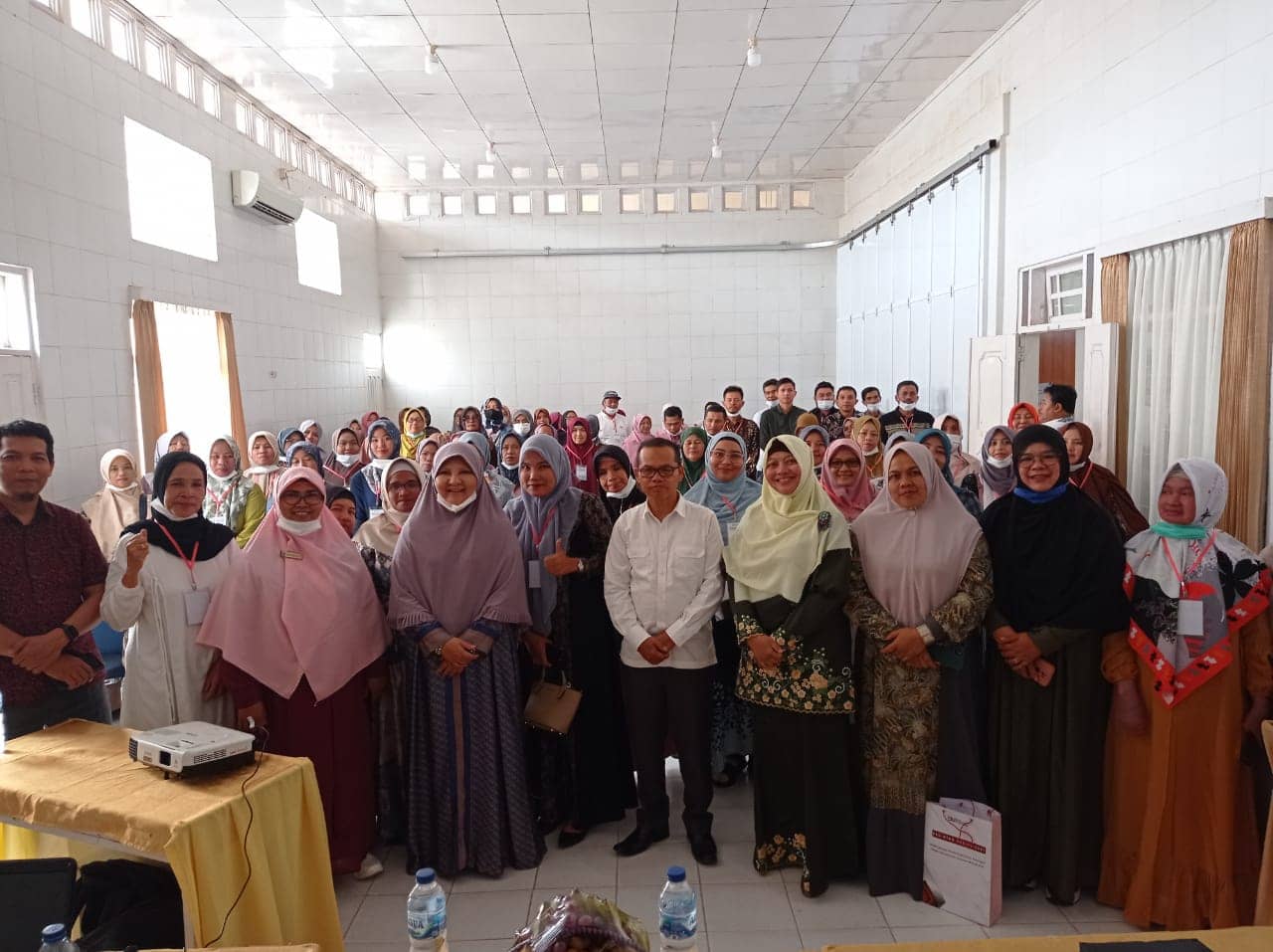 Di Payakumbuh, Nevi Zuairina Jadi Narasumber Sosialisasi Holding BUMN Sebagai Lokomotif Kebangkitan Ekonomi Masa Depan