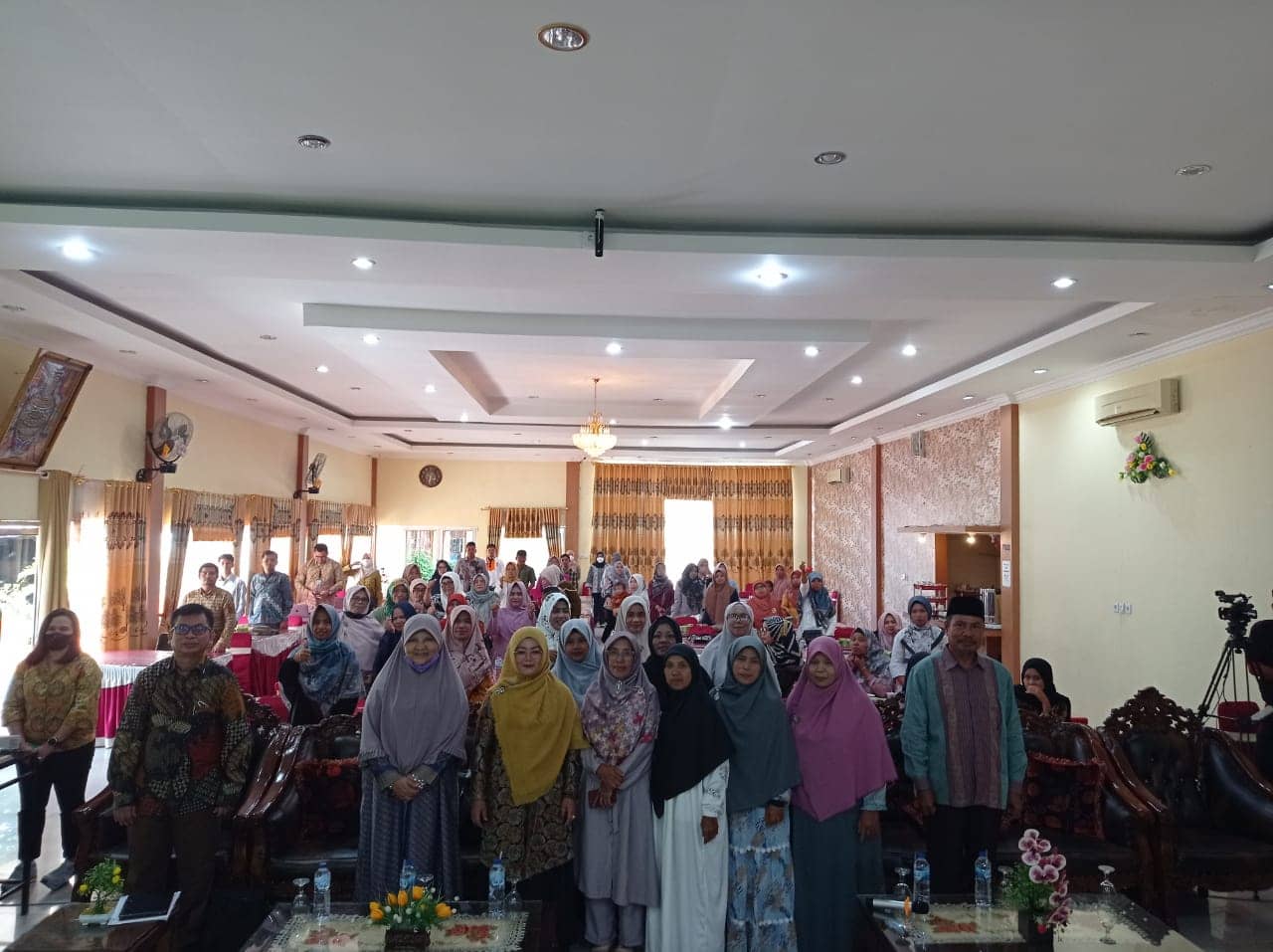 Nevi Zuairina Beri Arahan Pada Pelatihan Diseminasi Satgas Percepatan Investasi Bersama Kementerian Investasi dan Pelaku UMKM di Padang Pariaman