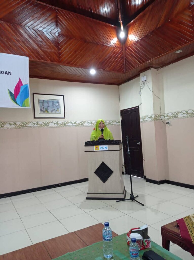 Anggota DPR RI Hj Nevi Zuairina, Lagi-Lagi Serahkan Bantuan Ambulance Gratis