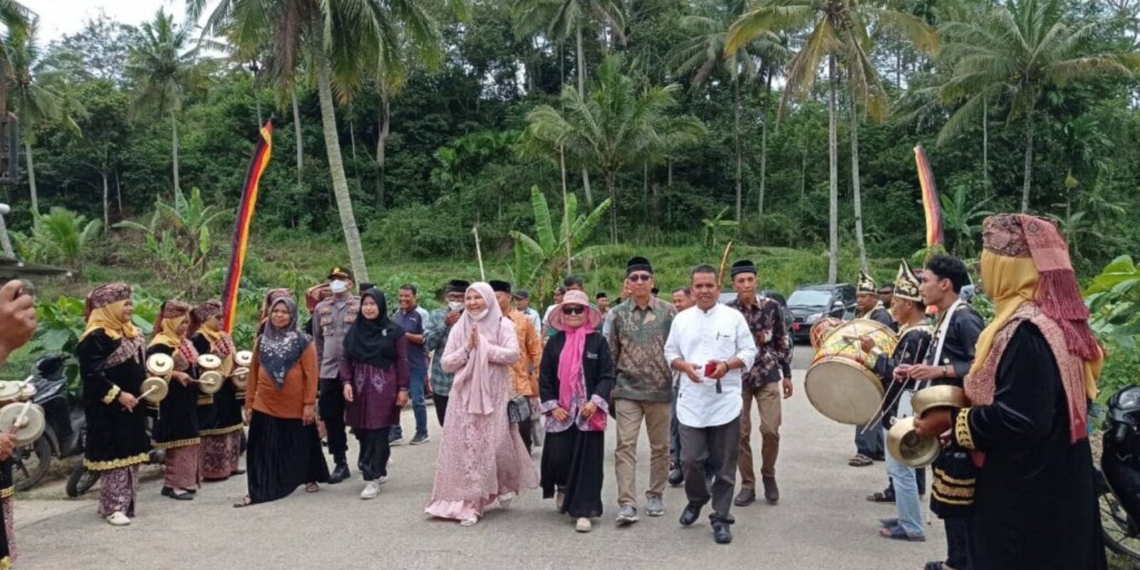 Dukung Pengembangan Potensi Perikanan, Hj Nevi Zuairina Kunjungi Kecamatan Situjuah Limo Nagari, Limapuluh Kota
