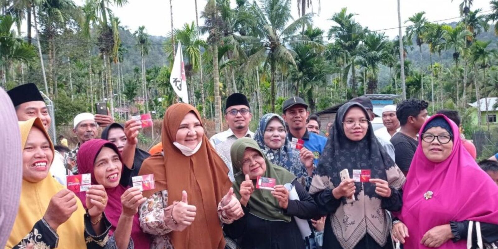 Hj. Nevi Zuairina Komisi Tinjau Dan Mendukung Pembangunan Tower Telkomsel Di Kecamatan Bonjol Kabupaten Pasaman