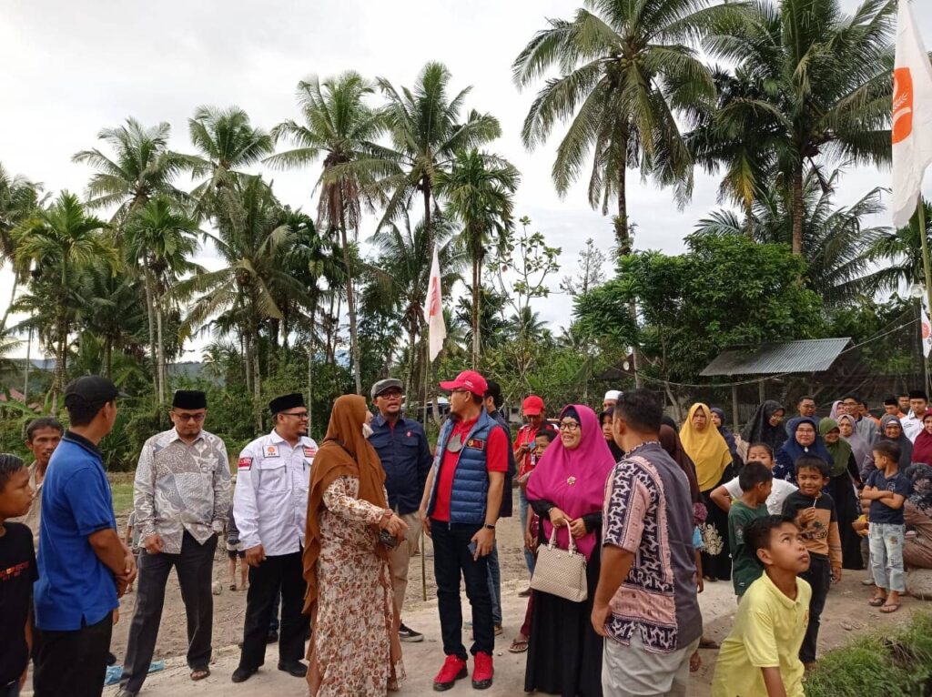Hj. Nevi Zuairina Komisi Tinjau Dan Mendukung Pembangunan Tower Telkomsel Di Kecamatan Bonjol Kabupaten Pasaman