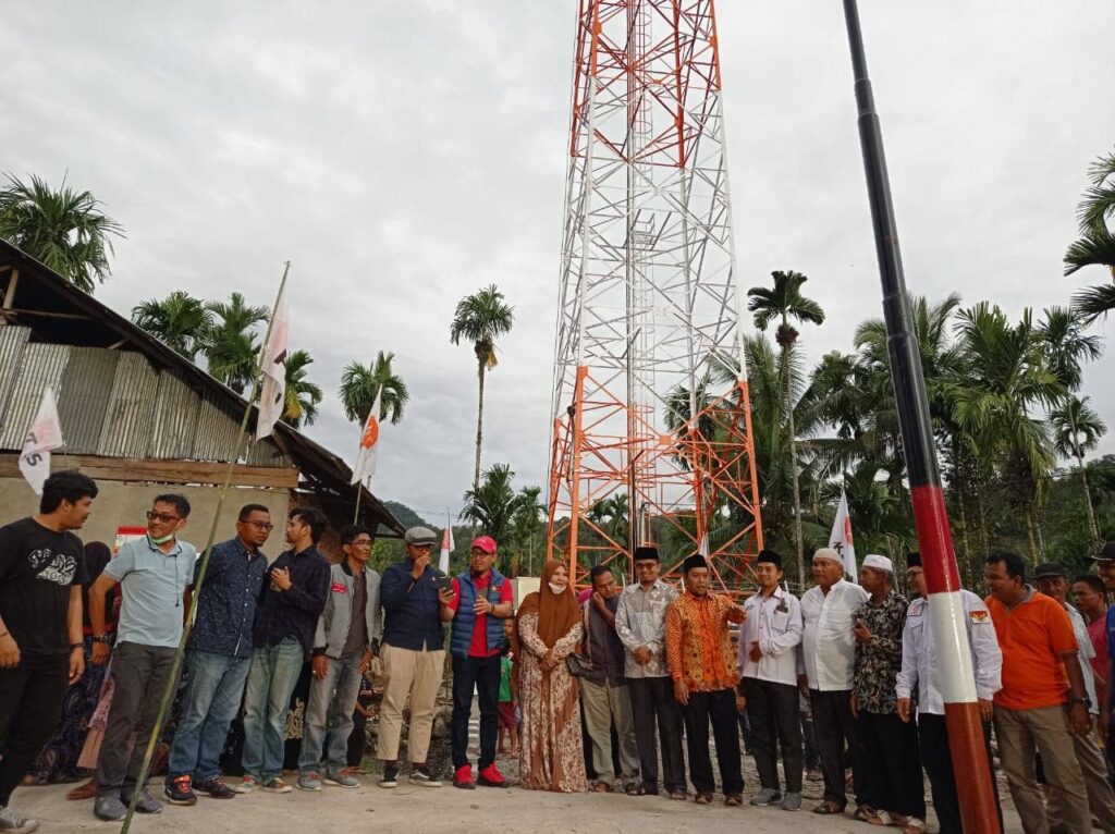 Hj. Nevi Zuairina Komisi Tinjau Dan Mendukung Pembangunan Tower Telkomsel Di Kecamatan Bonjol Kabupaten Pasaman