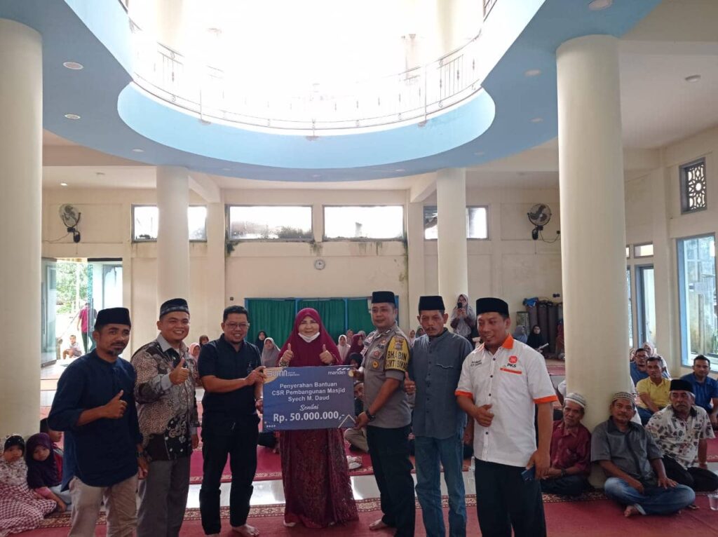 Nevi Zuairina Serah Terima TJSL tersebar di 8 Kabupaten Kota wilayah Sumbar