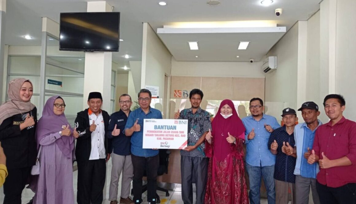 Nevi Zuairina Serah Terima TJSL tersebar di 8 Kabupaten Kota wilayah Sumbar