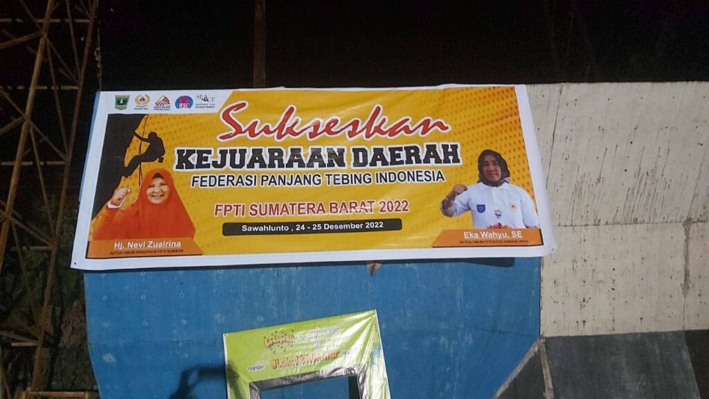 Kejuaraan Daerah Panjat Tebing Sumatera Barat, Ketua FPTI, Hj. Nevi Zuairina Sampaikan Untuk Memperkuat Sportifitas (1)