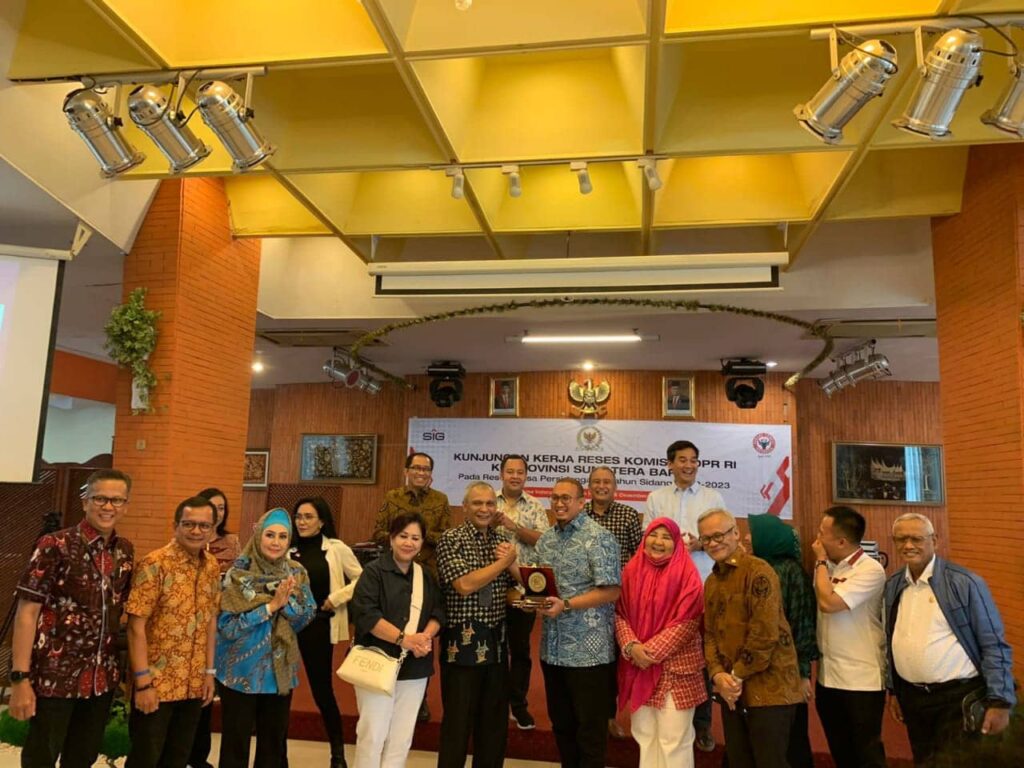 Kunjungan Komisi VI ke Semen Padang, Nevi Zuairina Minta Pabrik Semen Indarung I Jadi Cagar Budaya Yang Layak Dikunjungi