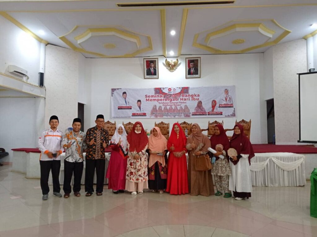 Moment Hari Ibu, Hj. Nevi Zuairina Ajak Elemen Bangsa Untuk Meningkatkan Harmonisasi Keluarga