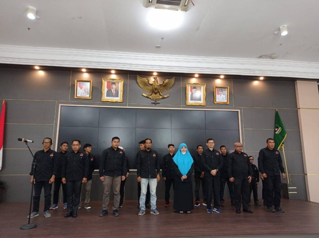Nevi Zuairina Dikukuhkan Jadi Ketua FPTI Sumatera Barat Periode 2022-2026
