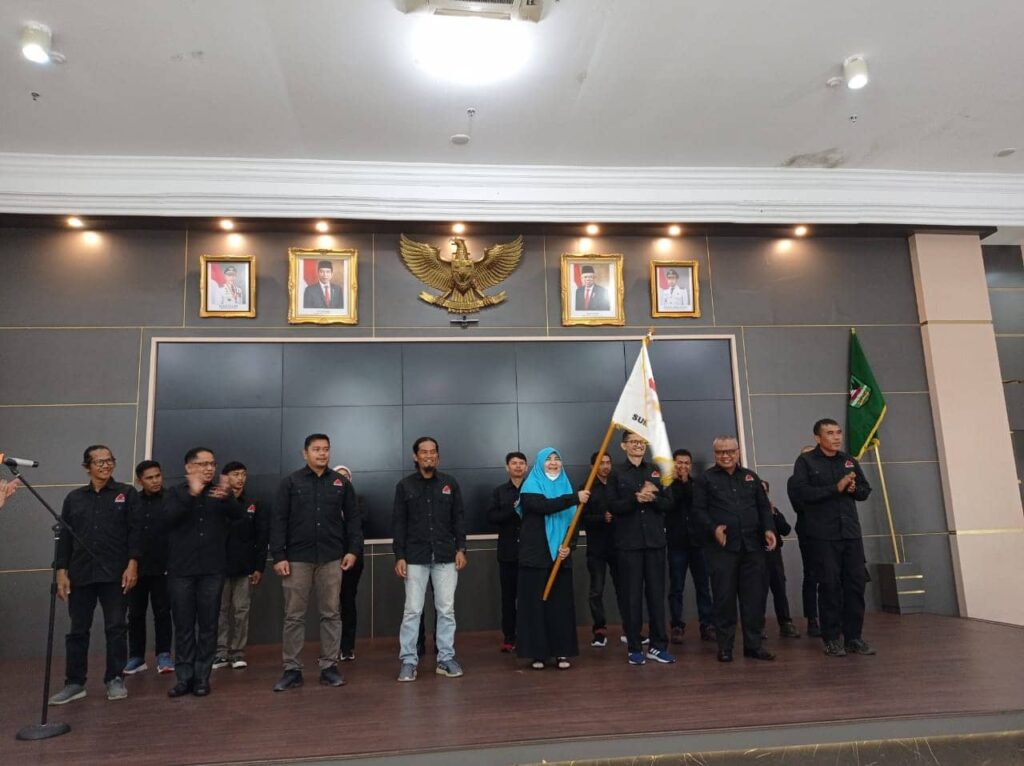 Nevi Zuairina Dikukuhkan Jadi Ketua FPTI Sumatera Barat Periode 2022-2026