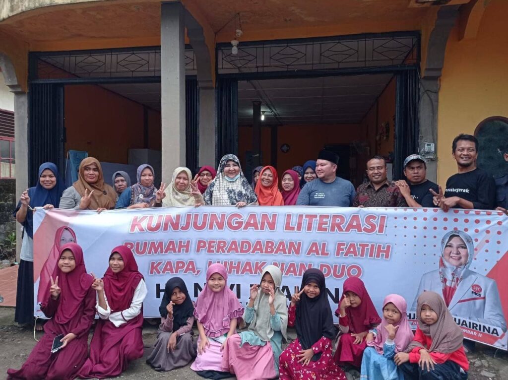 Nevi Zuairina Lakukan Kunjungan Literasi ke Rumah Peradaban Al Fatih Pasaman Barat