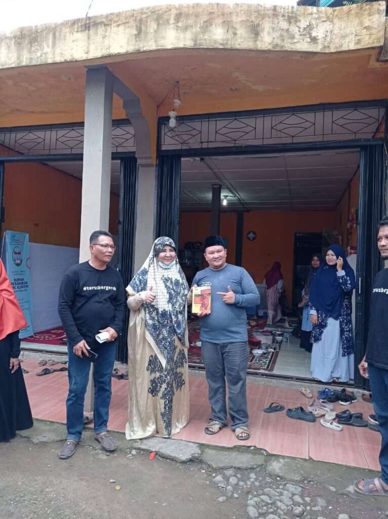 Nevi Zuairina Lakukan Kunjungan Literasi ke Rumah Peradaban Al Fatih Pasaman Barat