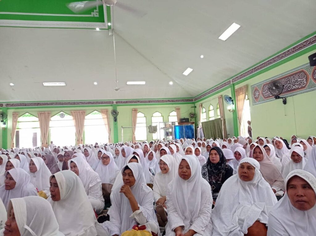Bersama Tokoh Masyarakat Pasaman, Nevi Zuairina Lakukan Wirid Yasin Bulanan Dan Sampaikan Peran Wanita Indonesia