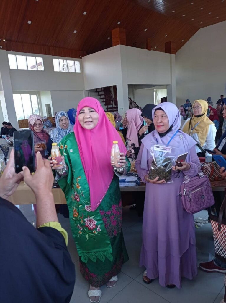 Bicara Pada Sosialisasi Program dan Kebijakan Kemendag, Nevi Zuairina Sampaikan Agar Pemerintah Merespon Perubahan Zaman akan Kemajuan Digital