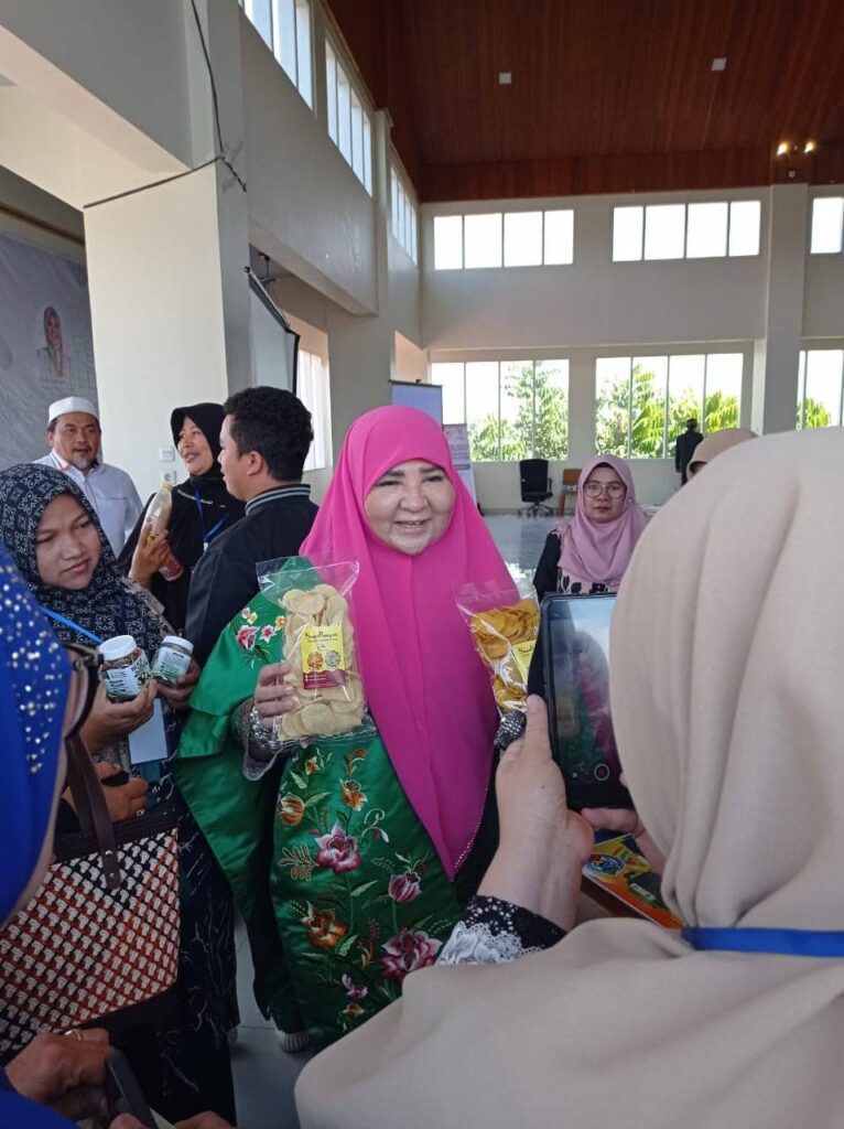 Bicara Pada Sosialisasi Program dan Kebijakan Kemendag, Nevi Zuairina Sampaikan Agar Pemerintah Merespon Perubahan Zaman akan Kemajuan Digital