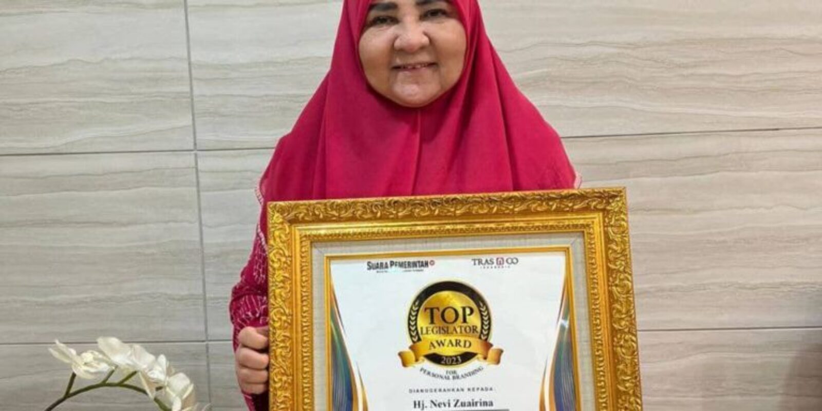 Menerima Penghargaan Top Legislator Award & Top Senator Award 2023 For Personal Branding, Nevi Zuairina Ucapkan Terima Kasih