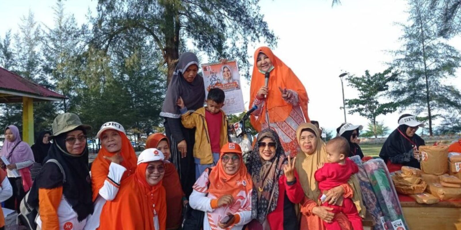 Senam Sehat Bersama Wakil Rakyat, Nevi Zuairina Sebar Puluhan Doorprize