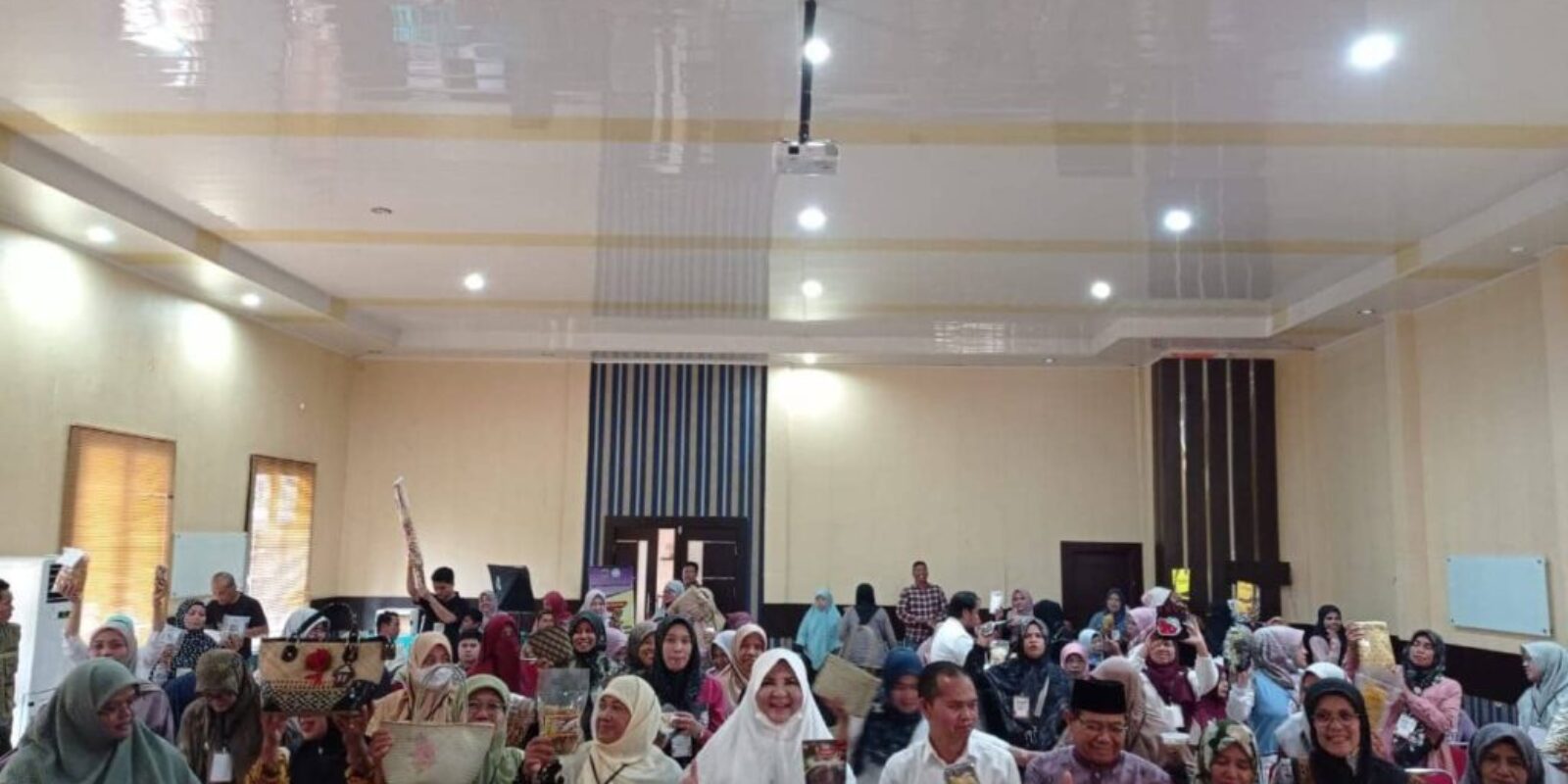 Beri Sambutan Pelatihan UMKM, Nevi Zuairina Sampaikan Kolaborasi BUMN dengan UMKM Memperkuat Ekonomi Masyarakat