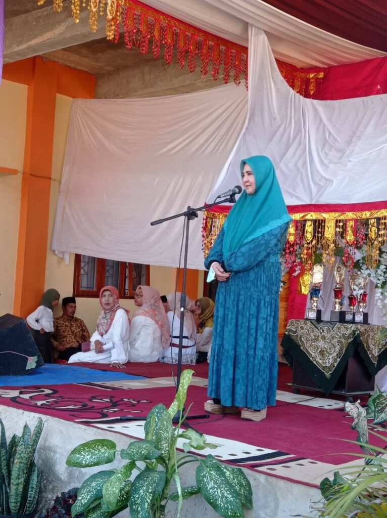 Menghadiri Khatam Al-Qur'an dan Wisuda Iqra', Nevi Zuairina Sampaikan Baca Quran Sepanjang Hayat Agar Dapat Syafa’at