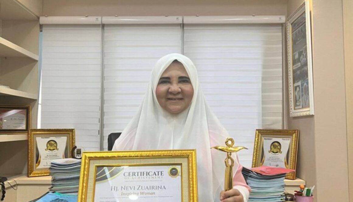 Menerima Penghargaan Inspiring Woman, Hj. Nevi Zuairina Ucapkan Terima Kasih