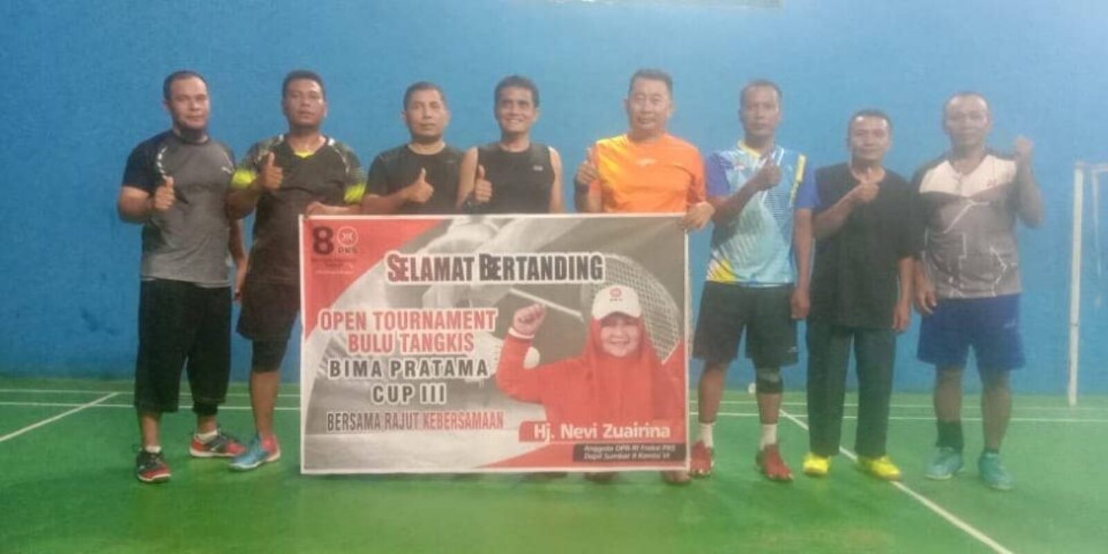 Nevi Zuairina Berpartisipasi Pada Turnamen Bulu Tangkis di Kabupaten Pasaman