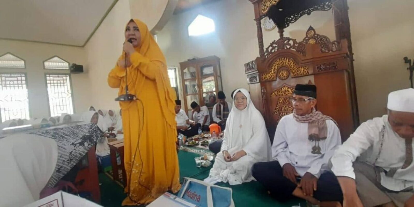 Hj. Nevi Zuairina Hadiri Wirid Rawiya di Kabupaten Pasaman