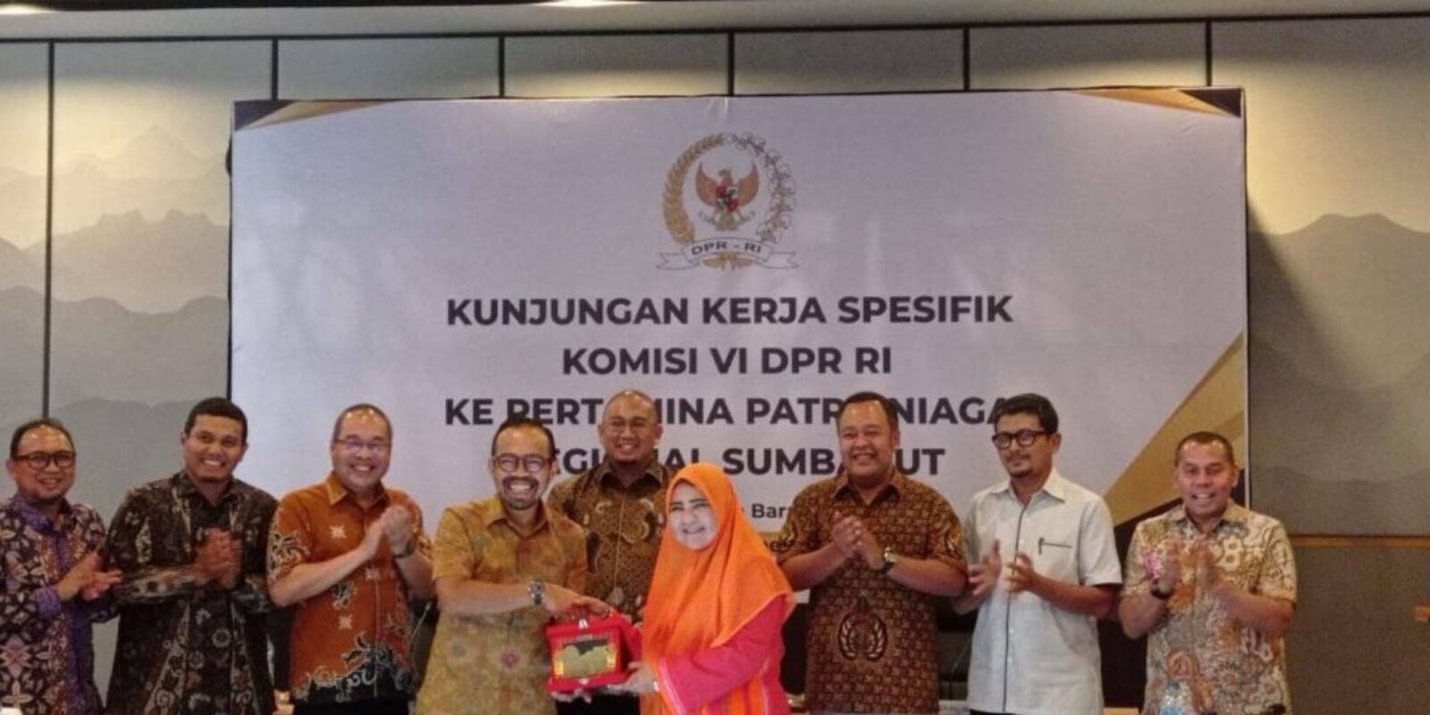 Kunker Komisi VI DPR RI ke Sumatera Barat Nevi Zuairina Minta Kepastian Kelancaran Distribusi BBM Subsidi menjelang Liburan dan Natal Tahun Baru