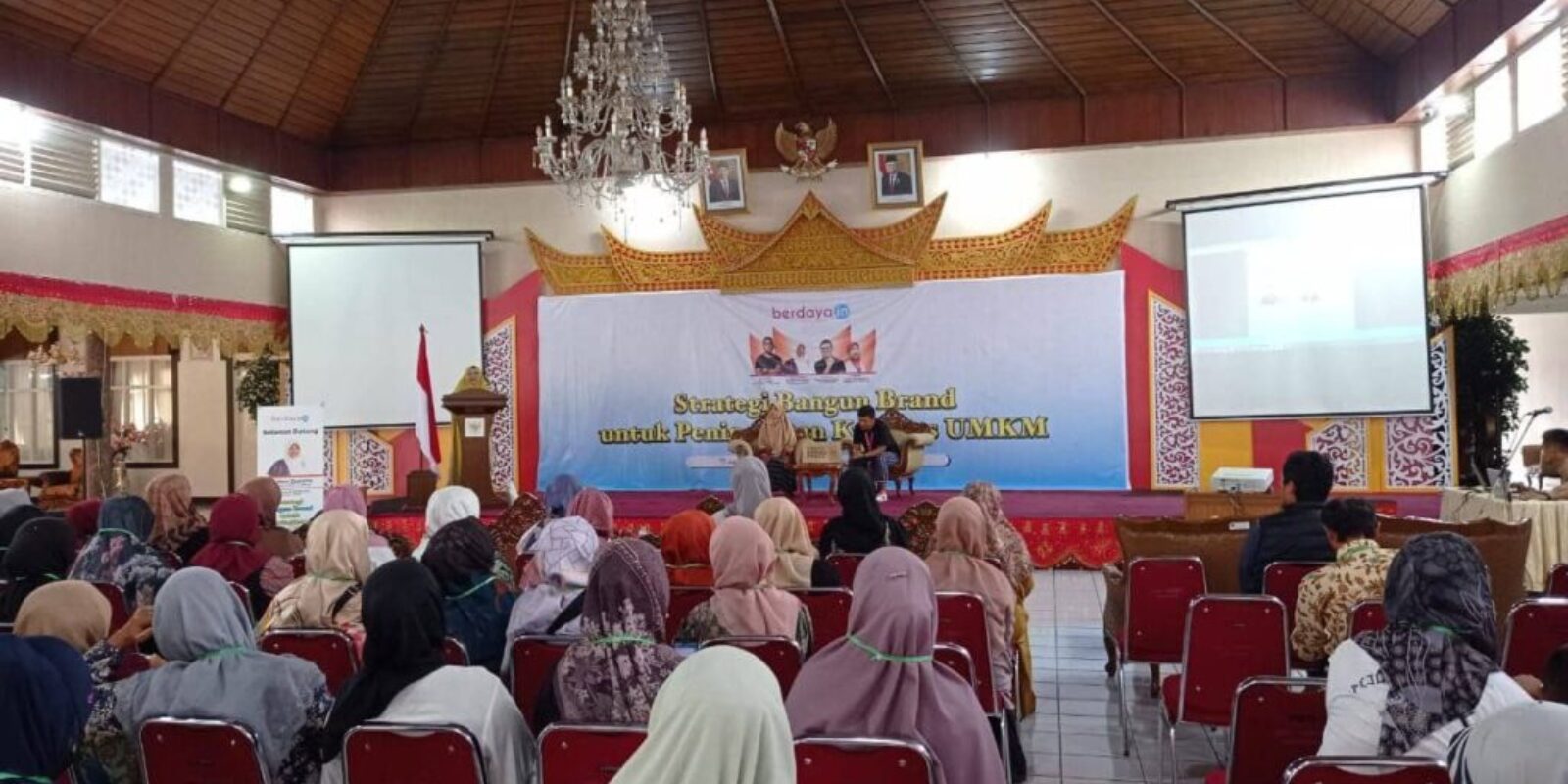 Pelatihan UMKM di Bukittinggi, Nevi Singgung Permendag Tentang Larangan Berjualan di TikTok Shop