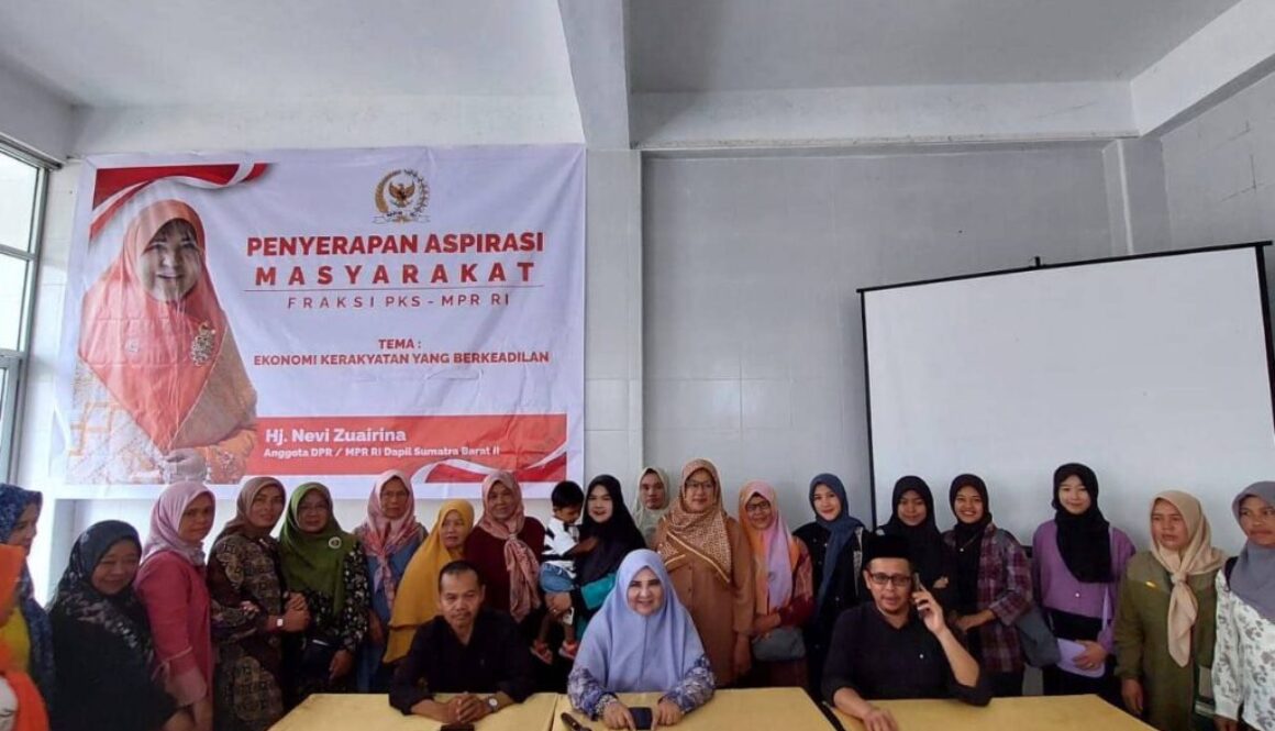 Hj. Nevi Zuairina Melakukan Kegiatan Aspirasi Masyarakat Menyampaikan Penguatan Sistem Demokrasi Indonesia