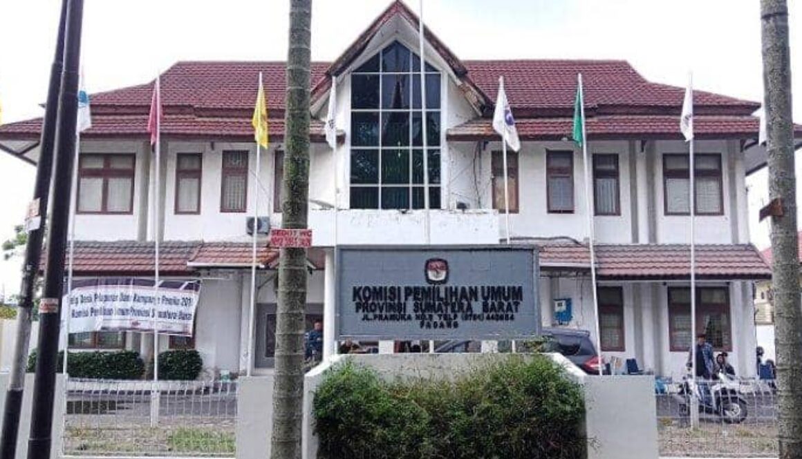 Hj. Nevi Zuairina, Menghimbau Masyarakat Indonesia, Khususnya Sumatera Barat, untuk Tidak Golput dan Terlibat Aktif dalam Pemilu 14 Februari 2024