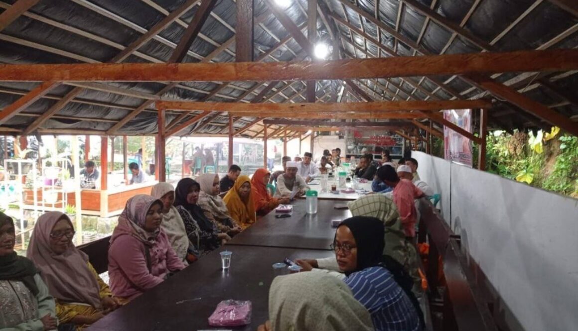 Temui Penerima Manfaat di Pasaman Barat, Hj. Nevi Zuairina Harap Ada Kesinambungan Program