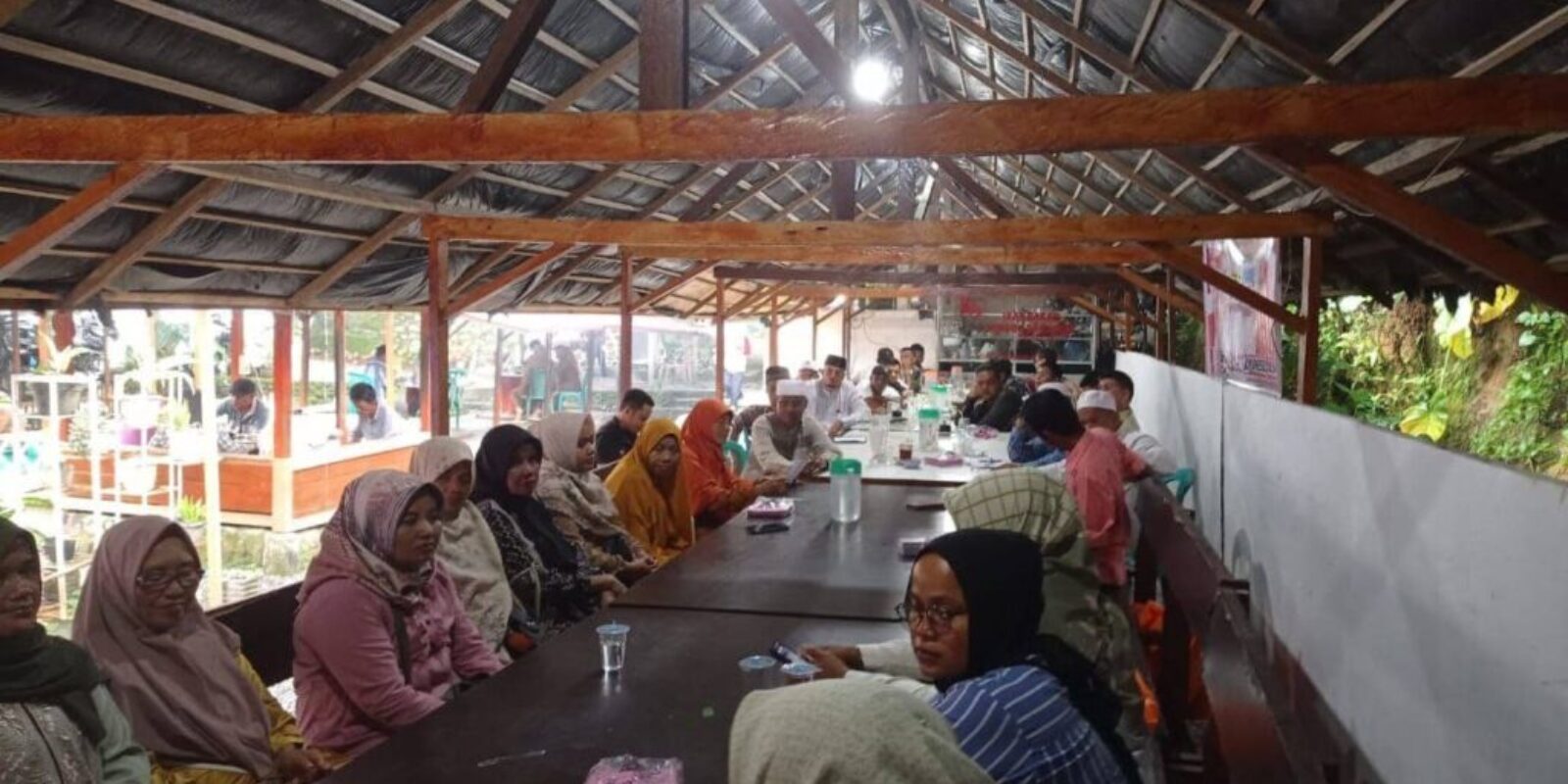 Temui Penerima Manfaat di Pasaman Barat, Hj. Nevi Zuairina Harap Ada Kesinambungan Program