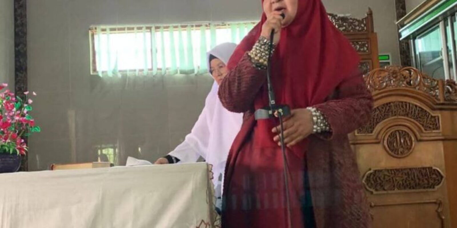 Hj. Nevi Zuairina Hadiri Wirid Rawiya di Kecamatan Dua Koto, PASAMAN, Sampaikan Peran Perempuan dalam Ketahanan Keluarga