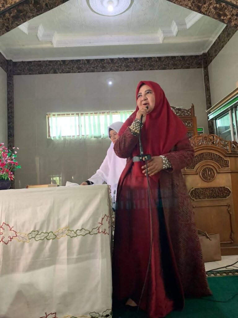 Hj. Nevi Zuairina Hadiri Wirid Rawiya di Kecamatan Dua Koto, PASAMAN, Sampaikan Peran Perempuan dalam Ketahanan Keluarga