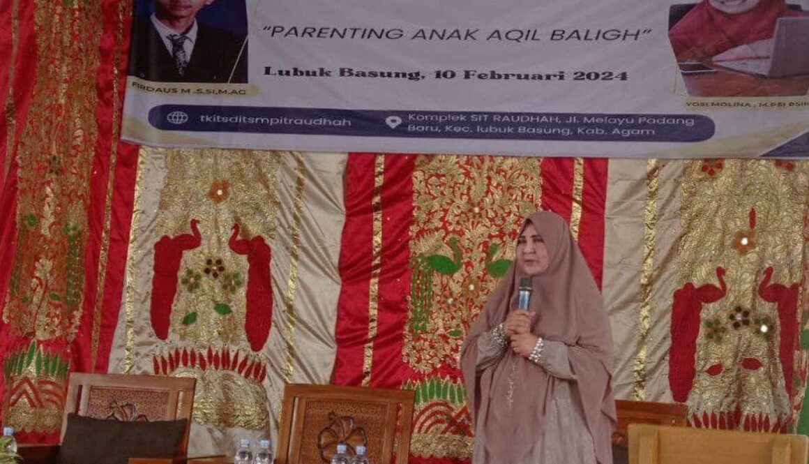 Seminar Parenting Bersama Hj. Nevi Zuairina di Yayasan Raudhah el Jannah, Lubuk Basung, Ajak Peningkatan Keterampilan Mendidik Anak