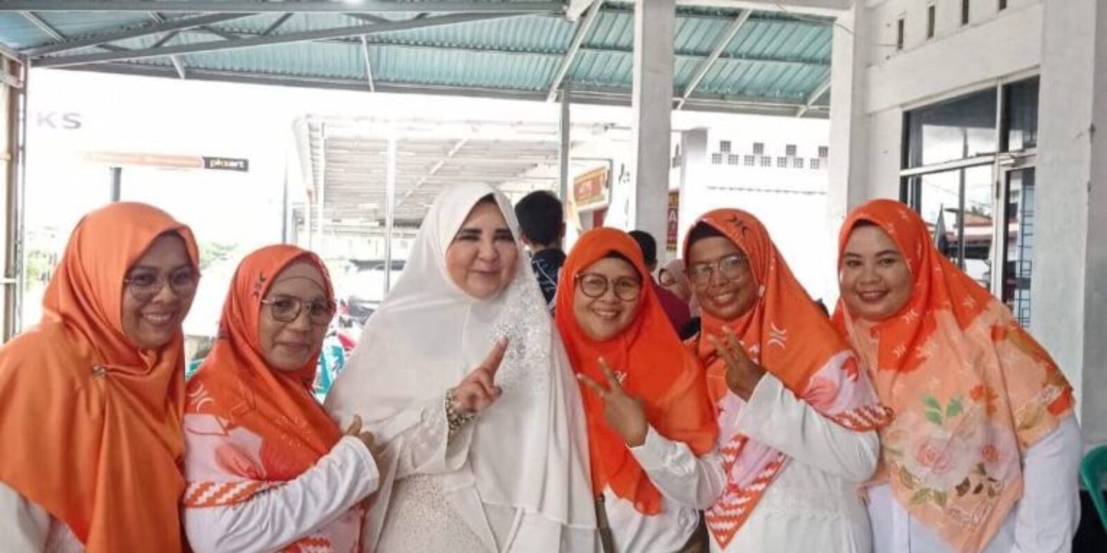 Hj. Nevi Zuairina Bersilaturahmi dalam Kegiatan Halal bi Halal dan Penguatan Struktur PKS di Kota Pariaman