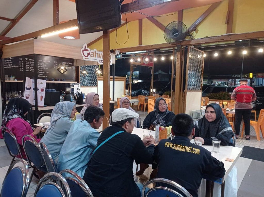 Hj. Nevi Zuairina Bertemu Wartawan di Dapil Sumatera Barat II Menguatkan Sinergi untuk Pembangunan Daerah